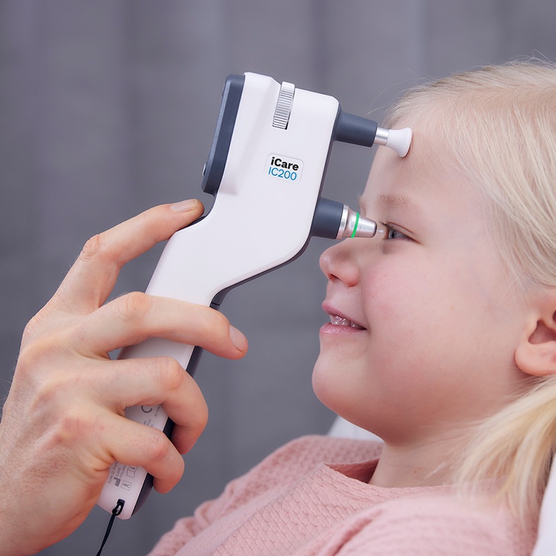 IC200 rebound tonometry on pediatric patient